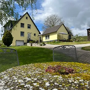 haus-hutzelbuck-in-idyllisch-gruner-lage-nahe-an.com-bavaria.com/